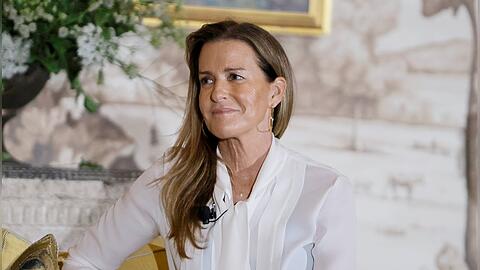 Musste sich wegen einer Hautkrebserkrankung operieren lassen: India Hicks, die Patentochter von König Charles. Musste sich wegen einer Hautkrebserkrankung operieren lassen: India Hicks, die Patentochter von König Charles.