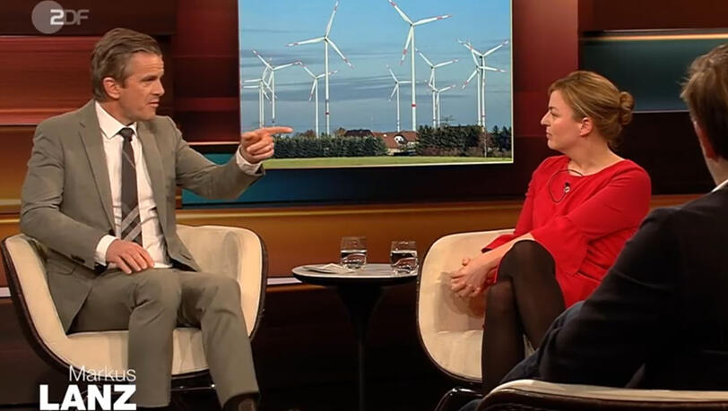 Grünen-Politikerin Katharina Schulze mit Moderator Markus Lanz in seiner Sendung Grünen-Politikerin Katharina Schulze mit Moderator Markus Lanz in seiner Sendung
