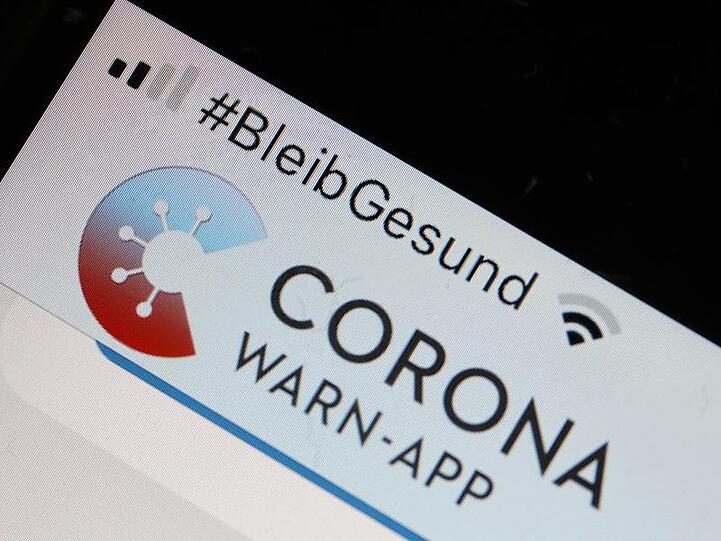 Die Corona-Warn-App soll helfen, Infektionsketten nachzuverfolgen und zu unterbrechen.