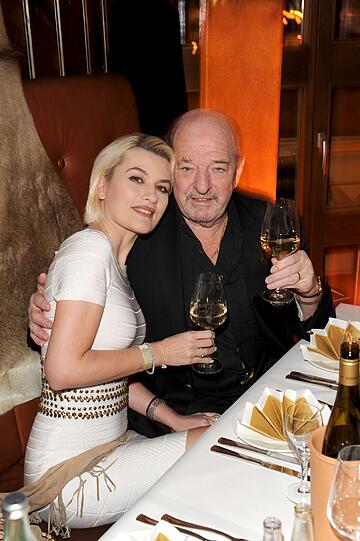 Fashion-Party bei Hugo Bachmaier! Mit dabei: Jimi Blue Ochsenknecht, Ralph und Kriemhild Siegel, Sonja Kiefer, Alexandra Polzin. Die Bilder vom Event.