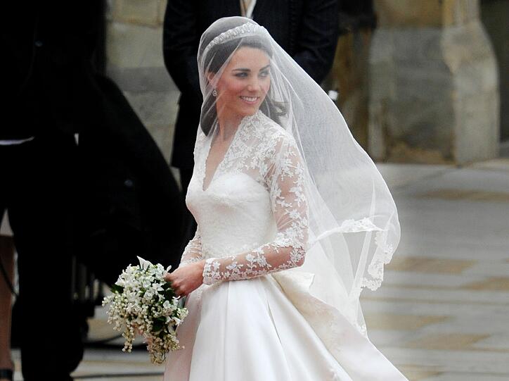 Die Trauung, die Kutschfahrt, der Kuss - die schönsten Bilder von der Traumhochzeit in London.