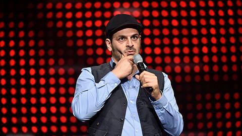 In seinen Sketchen verkörpert Kaya Yanar oft die indische Kunstfigur Ranjid. Doch jetzt ist sich der Comedian nicht mehr sicher, ob das als rassistisch aufgefasst werden könnte. (Archivbild)