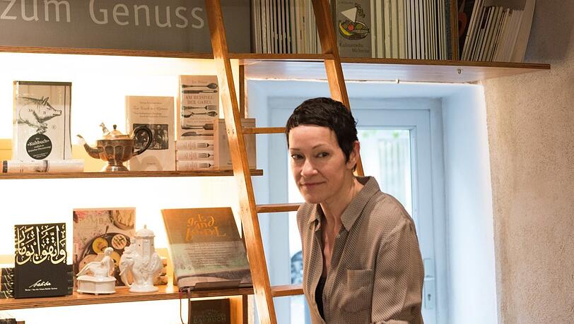 Regina Moths, Inhaberin der Buchhandlung Moths. Regina Moths, Inhaberin der Buchhandlung Moths.