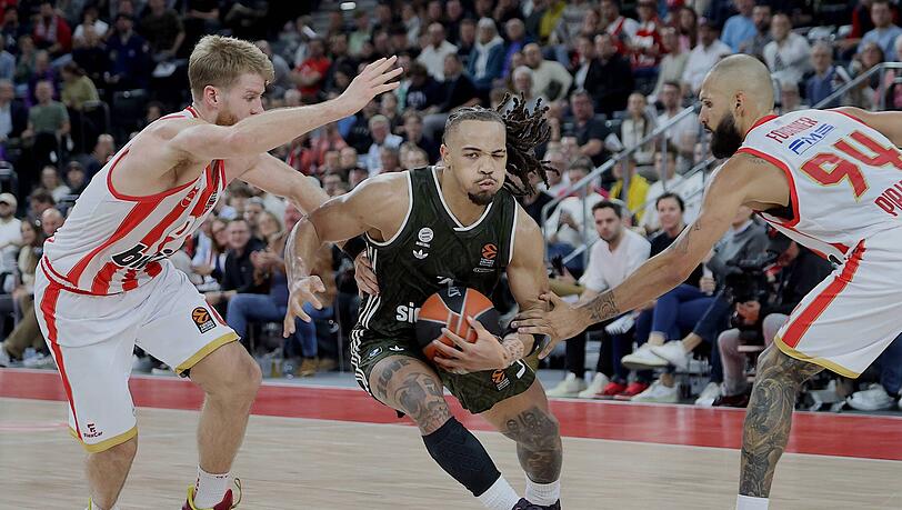 Ließ die Piräus-Defense regelmäßig stehen: Carsen Edwards. Ließ die Piräus-Defense regelmäßig stehen: Carsen Edwards.
