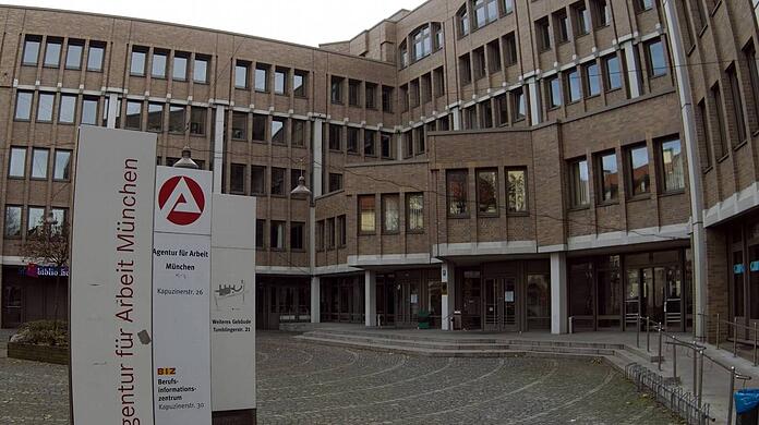 Der aktuelle Halbjahresbericht der Agentur für Arbeit ist da.