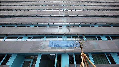 Das "Blaue Haus" wird aus gutem Grund so genannt.