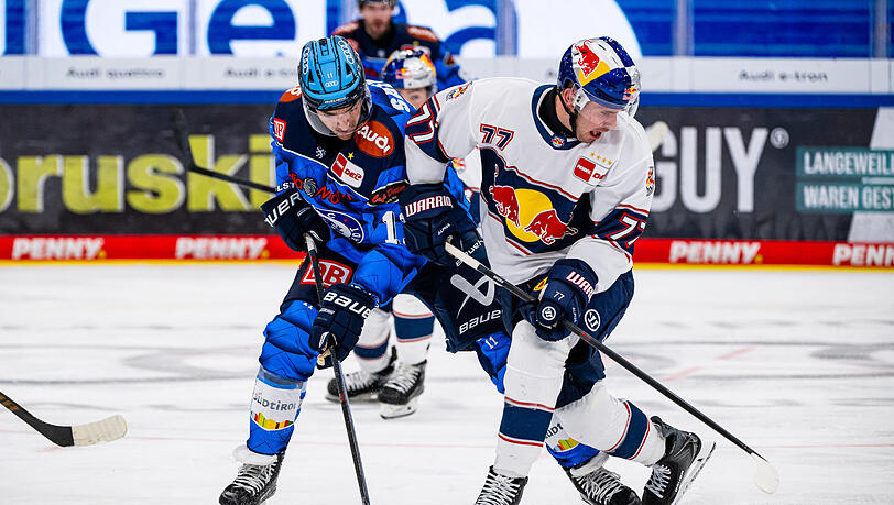 Schwerer Stand: Adam Brooks (r.) und der EHC unterliegen Kenny Agostinos Ingolstädtern.