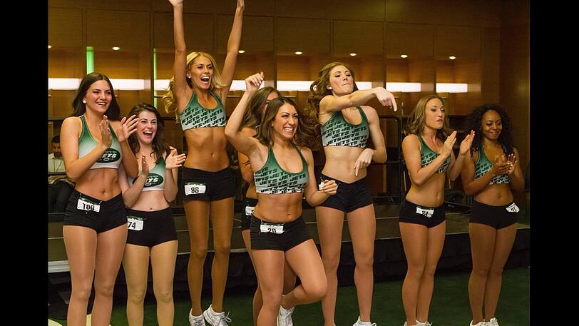 Bei der Jets Flight Crew kann man sich noch bis Samstag fürs Casting bewerben.