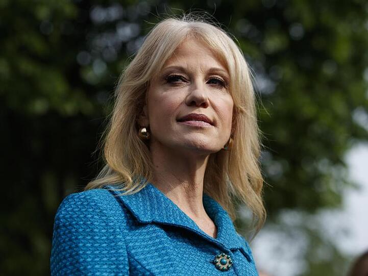 Kellyanne Conway, Beraterin von US-Präsident Trump, bleibt im Weißen Haus.