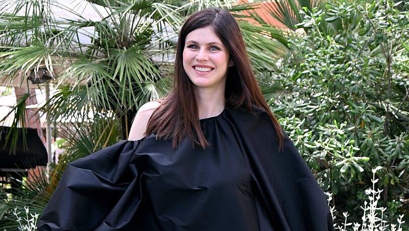 Alexandra Daddario freut sich an Halloween über Nachwuchs. Alexandra Daddario freut sich an Halloween über Nachwuchs.