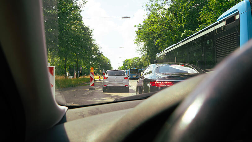 F&uuml;r Autofahrer werden die kommenden Wochen zur Geduldsprobe. F&uuml;r einfache Strecken muss nun mit deutlich mehr Zeit gerechnet werden.