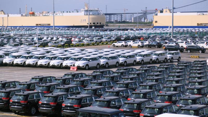Auto-Verschiffung im Hafen der chinesischen Stadt Guangzhou: Der Handelsstreit mit den USA schadet nicht nur China. Auto-Verschiffung im Hafen der chinesischen Stadt Guangzhou: Der Handelsstreit mit den USA schadet nicht nur China.