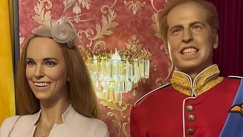 Diese Wachsfiguren sollen tatsächlich Prinz William und Prinzessin Kate darstellen.