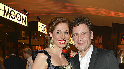 Da strahlt das neue Liebes-Glück: Lola Paltinger und Andi Meister zeigen sich erstmals gemeinsam