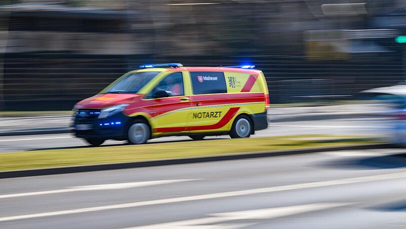 Die Rettungskräfte konnten vor Ort nichts mehr für den Mann tun. (Symbolbild)