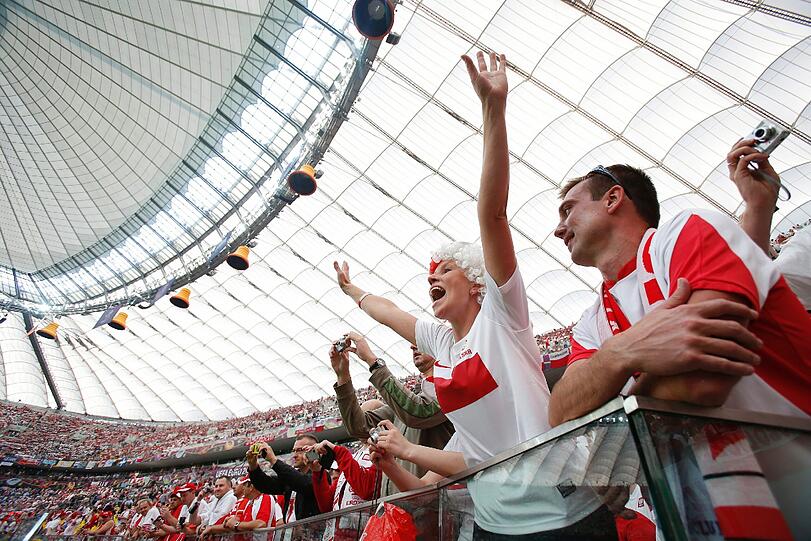 Schrill, bunt, Fußball: Das sind die besten Fan-Kostüme zur EM 2012! Zum Durchklicken!