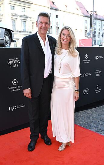 Frisch verm&auml;hlt: Die Br&auml;urosl-Wirte Peter und Franziska Reichert.