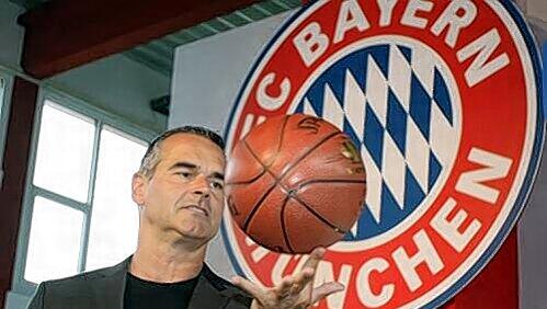 Zuletzt noch mit der Nationalmannschaft bei der WM in der Türkei, jetzt beim FC Bayern: Trainer Dirk Bauermann. Zuletzt noch mit der Nationalmannschaft bei der WM in der Türkei, jetzt beim FC Bayern: Trainer Dirk Bauermann.