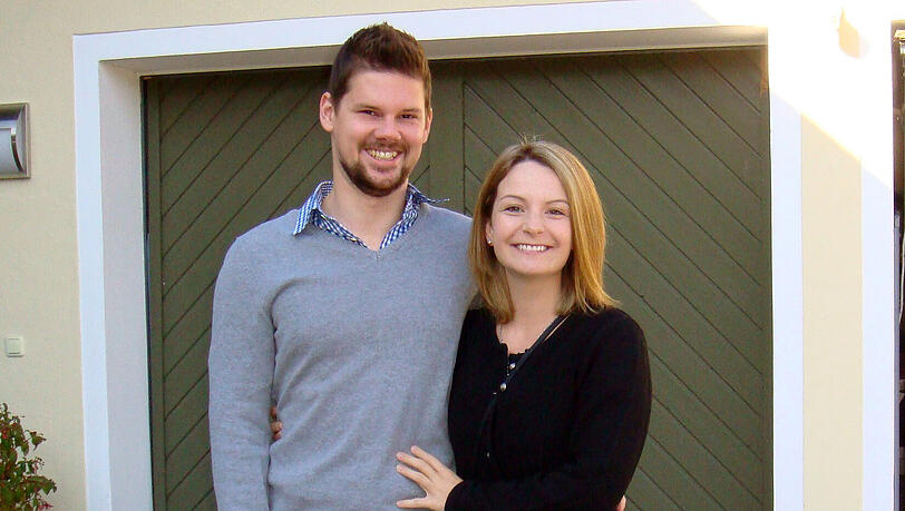 Daniel und seine Freundin Tanja wollen endlich in die gemeinsame Wohnung ziehen, die Familienplanung soll beginnen - und wieder grätscht der Krebs dazwischen. Daniel und seine Freundin Tanja wollen endlich in die gemeinsame Wohnung ziehen, die Familienplanung soll beginnen - und wieder grätscht der Krebs dazwischen.