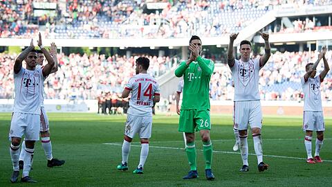 Die Bayern setzten sich souverän mit 3:0 gegen Hannover 96 durch.