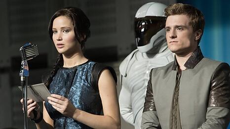 "Die Tribute von Panem - Catching Fire" mit Jennifer Lawrence und Josh Hutcherson als Katniss Everdeen und Peeta Mellark.