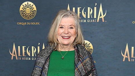Jutta Speidel kommt am zur Cirque du Soleil-Premiere "Alegria" auf der Theresienwiese. Wie die Schauspielerin ihre Zeit ohne F&uuml;hrerschein &uuml;berstanden hat, verr&auml;t sie der AZ.