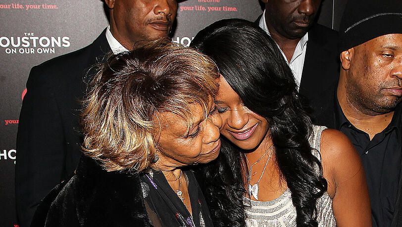 Cissy Houston und Bobbi Kristina Brown auf der Premiere von "The Houstons On Our Own" im Oktober 2012 Cissy Houston und Bobbi Kristina Brown auf der Premiere von "The Houstons On Our Own" im Oktober 2012
