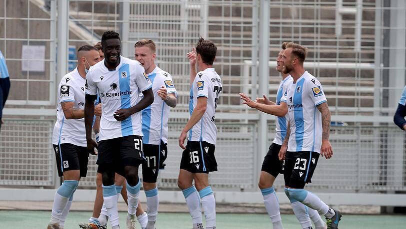 Der TSV 1860 ist mittlerweile seit 15 Spielen ungeschlagen. Der TSV 1860 ist mittlerweile seit 15 Spielen ungeschlagen.