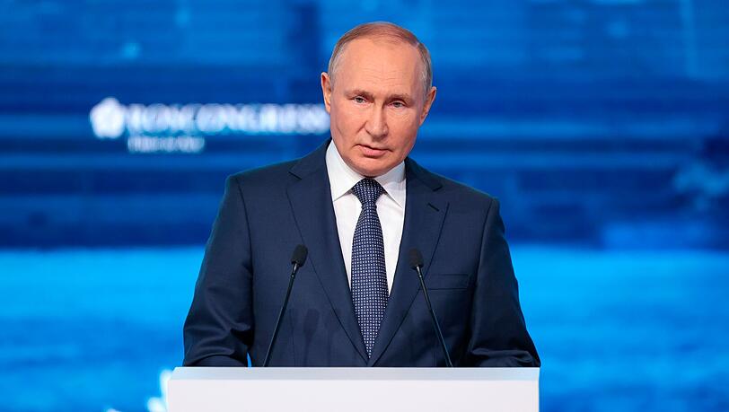 Der russische Präsident Wladimir Putin spricht auf dem Östlichen Wirtschaftsforum in Wladiwostok.