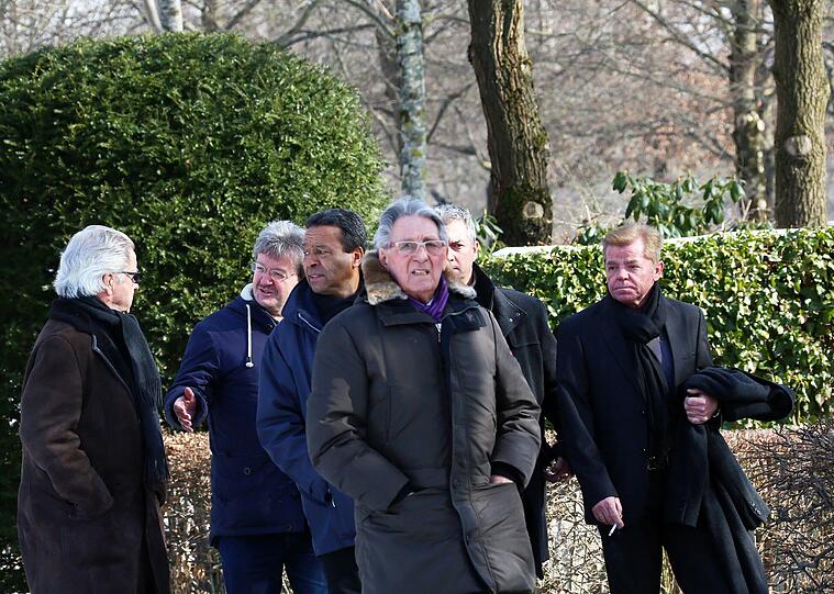 Die Löwen trauern um Manni Wagner: Bilder von der Beerdigung.