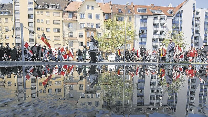 Brennpunkt Hintermayrstraße/Äußere Bayreuther Straße: Hier griff die Polizei zum Pfefferspray, als Blockaden angekündigt wurden. Brennpunkt Hintermayrstraße/Äußere Bayreuther Straße: Hier griff die Polizei zum Pfefferspray, als Blockaden angekündigt wurden.