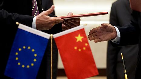 Annäherung nach Jahren des Streits? China hebt nach Angaben des Europäischen Parlaments Sanktionen auf. (Symbolbild)