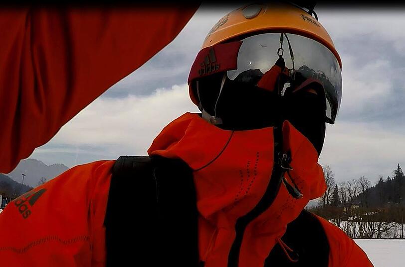 Bilder vom aktuellen Einsatz der Bergwacht Berchtesgaden. Die Leiche des Vaters wurde mithilfe eines Hubschraubers geborgen.