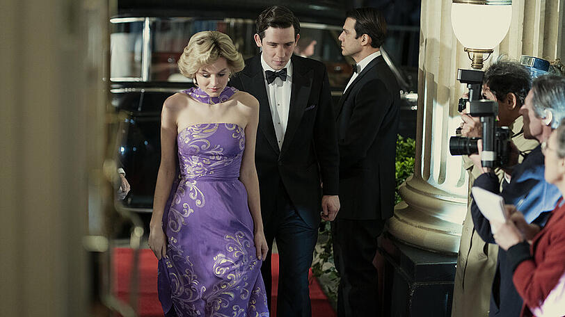 Charles (Josh O'Connor) und Diana (Emma Corrin) in einer Szene von "The Crown".