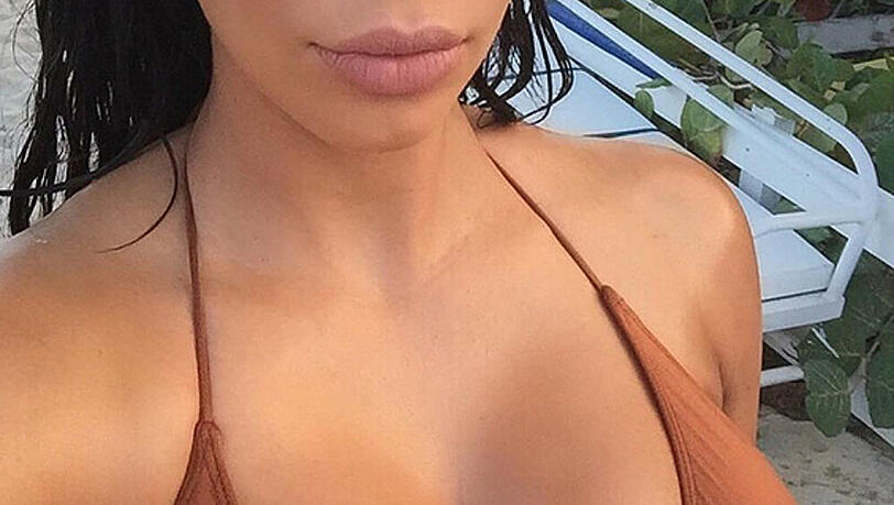Die Frontansicht von Kim Kardashian. Die Frontansicht von Kim Kardashian.