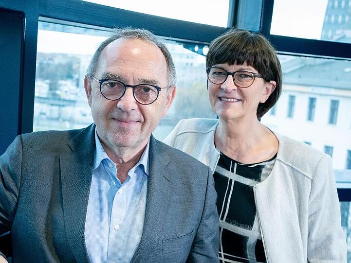 Die neuen SPD-Chefs sind bereit, mit der Union auch über deren Forderung nach niedrigeren Unternehmensteuern zu verhandeln.