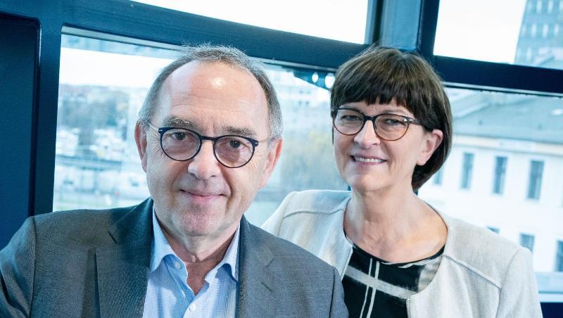 Die neuen SPD-Chefs sind bereit, mit der Union auch über deren Forderung nach niedrigeren Unternehmensteuern zu verhandeln. Die neuen SPD-Chefs sind bereit, mit der Union auch über deren Forderung nach niedrigeren Unternehmensteuern zu verhandeln.