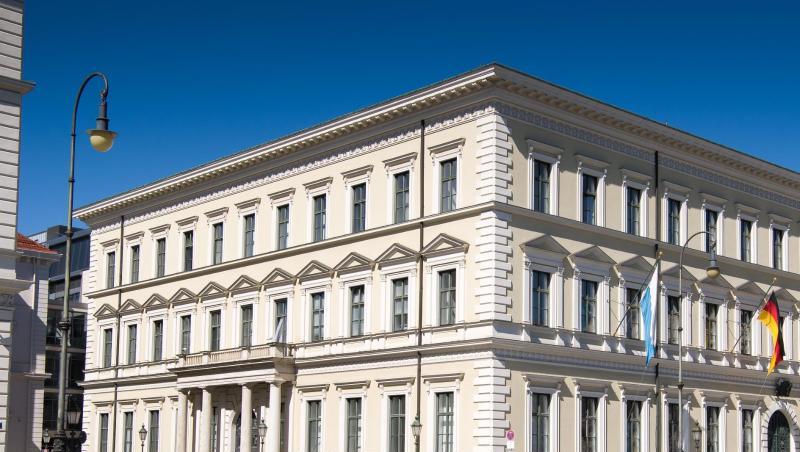 Das bayerisches Finanzministerium. Foto: Peter Kneffel/Archiv Das bayerisches Finanzministerium. Foto: Peter Kneffel/Archiv