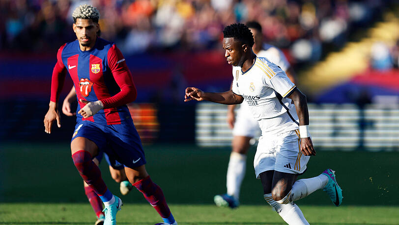 Über die Jahre wurde Vinícius Júnior in den Clásicos gegen Real Madrid zu Araújos Lieblingsspieler. Der Brasilianer gibt Araújo selbat als härtesten Gegenspieler an. Über die Jahre wurde Vinícius Júnior in den Clásicos gegen Real Madrid zu Araújos Lieblingsspieler. Der Brasilianer gibt Araújo selbat als härtesten Gegenspieler an.
