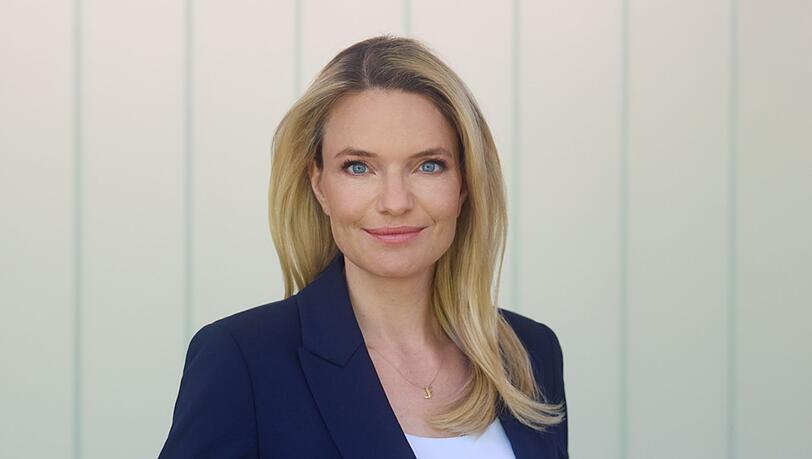 Sarah Tacke m&ouml;chte mit einer neuen Talkshow im ZDF nach L&ouml;sungen f&uuml;r gro&szlig;e Probleme suchen.