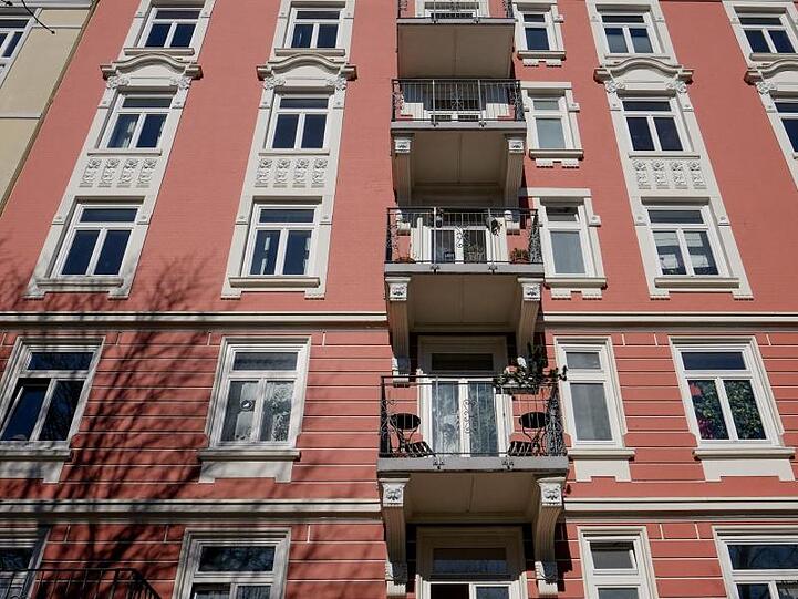 Der BGH befasst sich mit Verkaufsaufträgen von Immobilienmaklern, die sich ohne Kündigung automatisch verlängern.