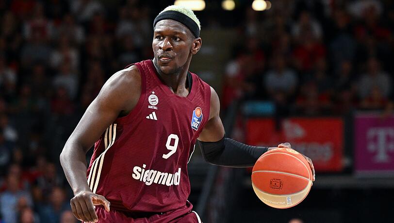 Basketball-Weltmeister Isaac Bonga verlässt den FC Bayern München und schließt sich einem Verein im Ausland an.