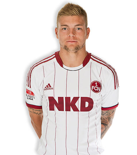 ALEXANDER ESSWEIN: Note 2. Mit großem Abstand der agilste Nürnberger. Hatte gute Ideen. Seine Mannschaftskameraden wollten aber irgendwie nicht wirklich mit dem Flitzer mitspielen.