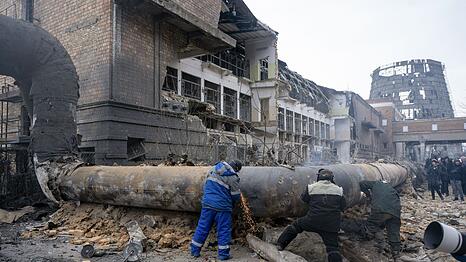 Die EU will die Ukraine beim Wiederaufbau von Infrastruktur unterst&uuml;tzen. (Archivbild)
