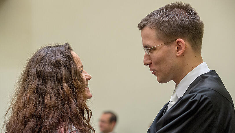 Beate Zschäpe mit ihrem vierten Anwalt, Mathias Grasel. Beate Zschäpe mit ihrem vierten Anwalt, Mathias Grasel.