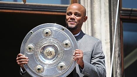Der Architekt der 34. Meitersschaft: Für Trainer Vincent Kompany ist es die erste Schale - ob weitere folgen werden?
