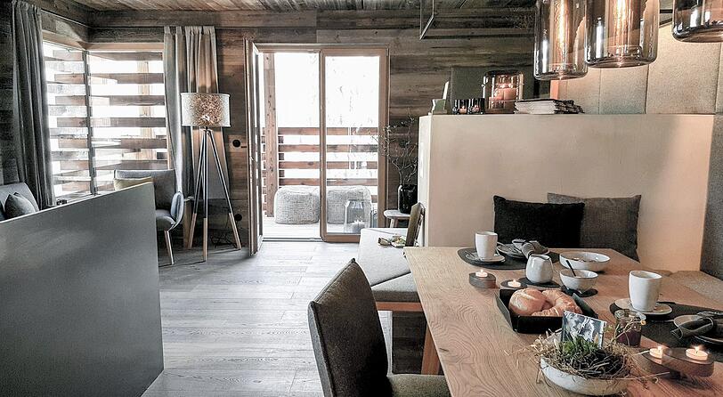 Das Chalet-Dorf Bergwiesenglück befindet sich im Ort See, mitten in einem der schönsten hoch alpinen Sommer- und Wintersportgebiete der Tiroler Alpen.
