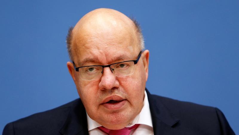 Der Bundesminister für Wirtschaft Peter Altmaier (CDU) ist der Meinung, dass bei hohen Coronazahlen sich Lockerungen verbieten.