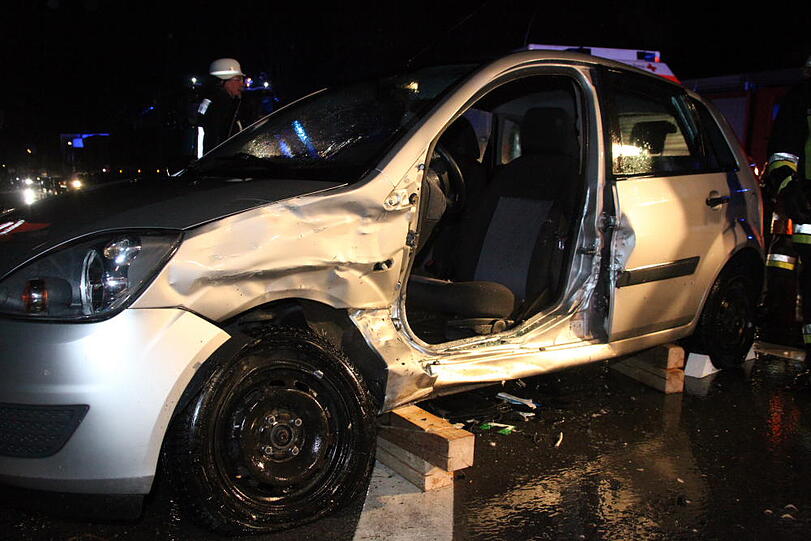 Crash auf der B 12 bei Reichertsheim