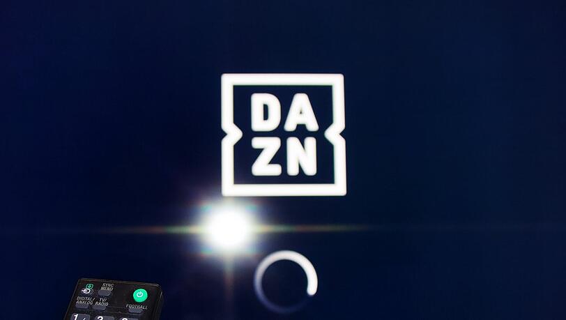 DAZN streamt künftig ausgewählte Spiele und Frauenfußball kostenlos.